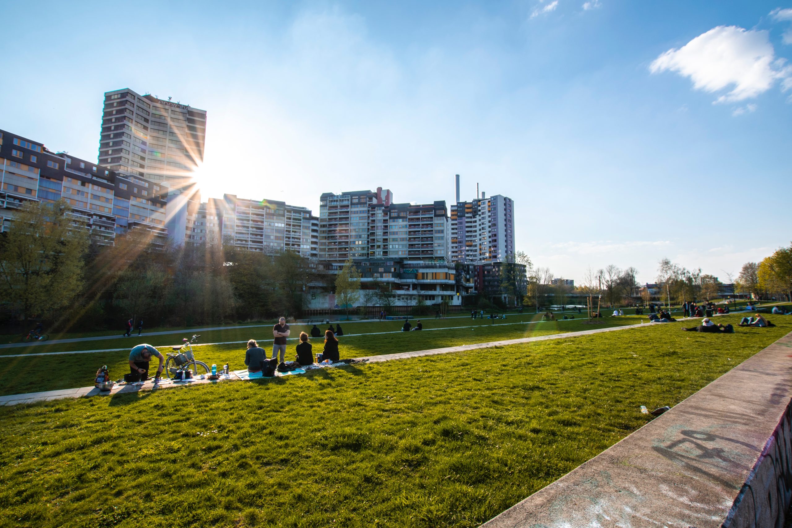 urban-green-space-plays-a-key-role-in-public-health-newstartmag