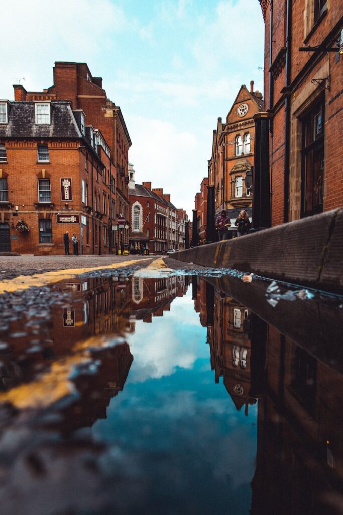 A major revamp has transformed a forgotten street in Leicester