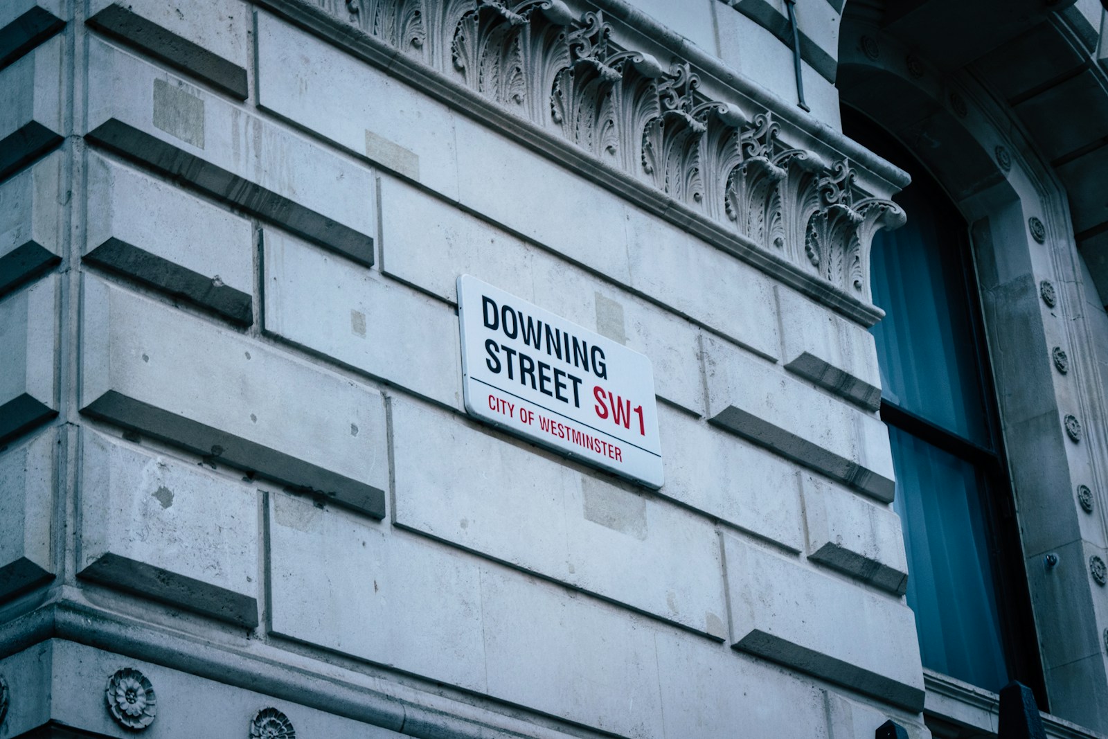 Growth, environment and democracy: can the government have it all?