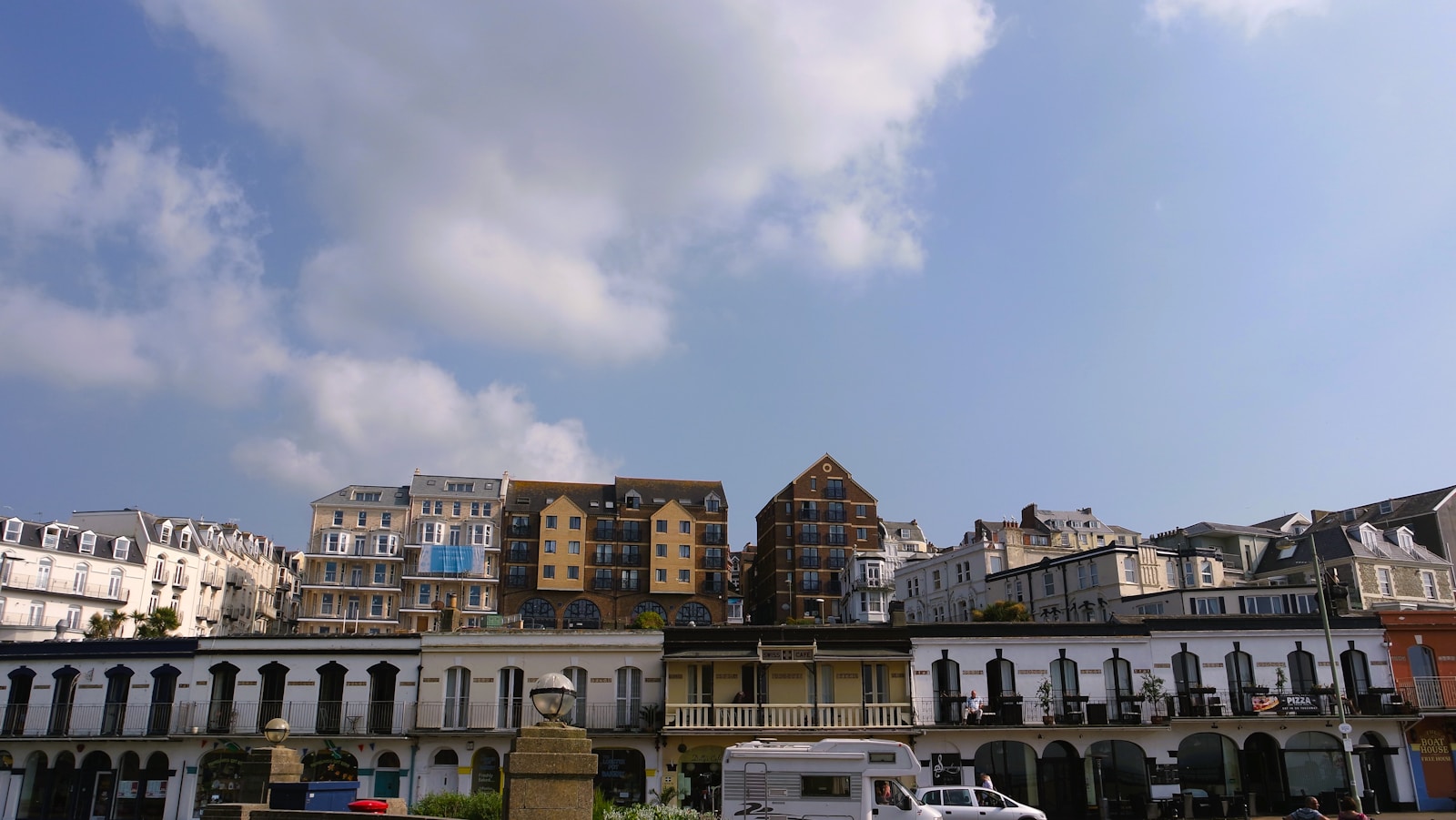 UK towns and cities outpace national income growth