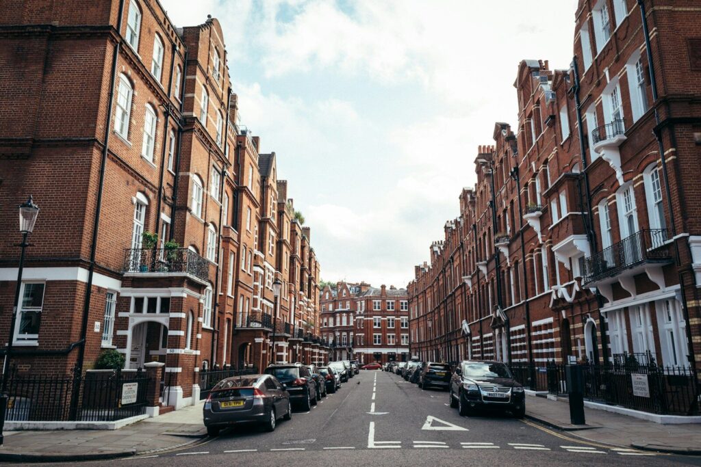 House prices fall in London